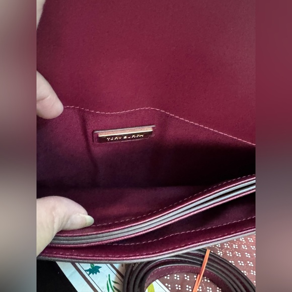Tory bunch Elegant Burgundy Quilted Chain Bag - Picture 7 of 17